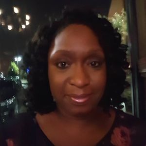 Meet your Posher, Valarie